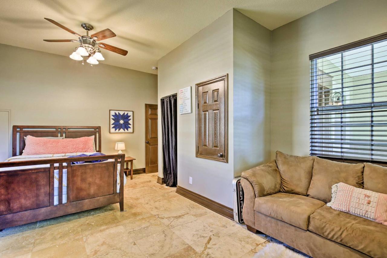 Tampa Oasis With Pool About 7 Mi To Busch Gardens! Villa ภายนอก รูปภาพ