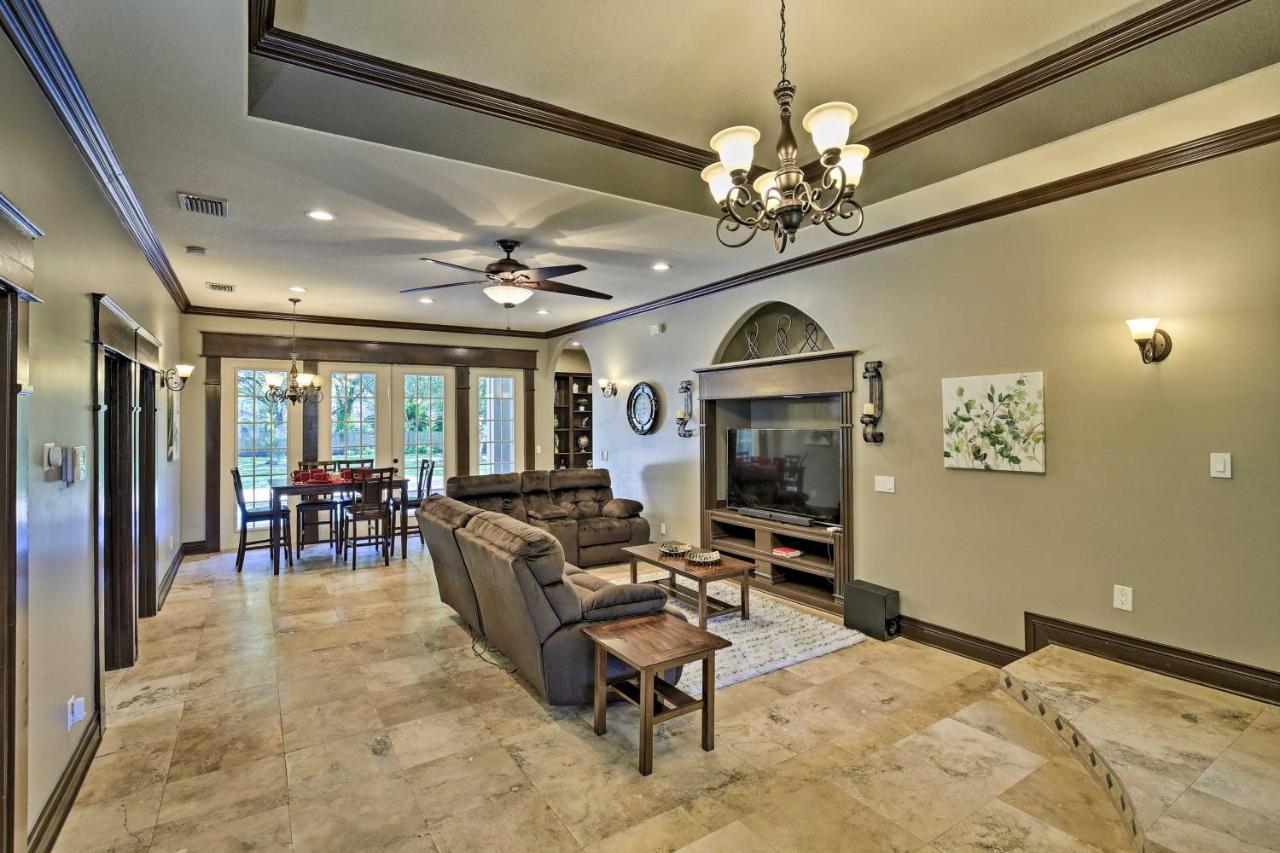 Tampa Oasis With Pool About 7 Mi To Busch Gardens! Villa ภายนอก รูปภาพ