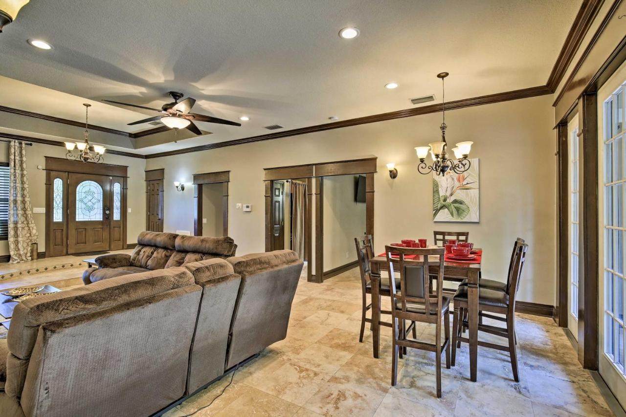 Tampa Oasis With Pool About 7 Mi To Busch Gardens! Villa ภายนอก รูปภาพ