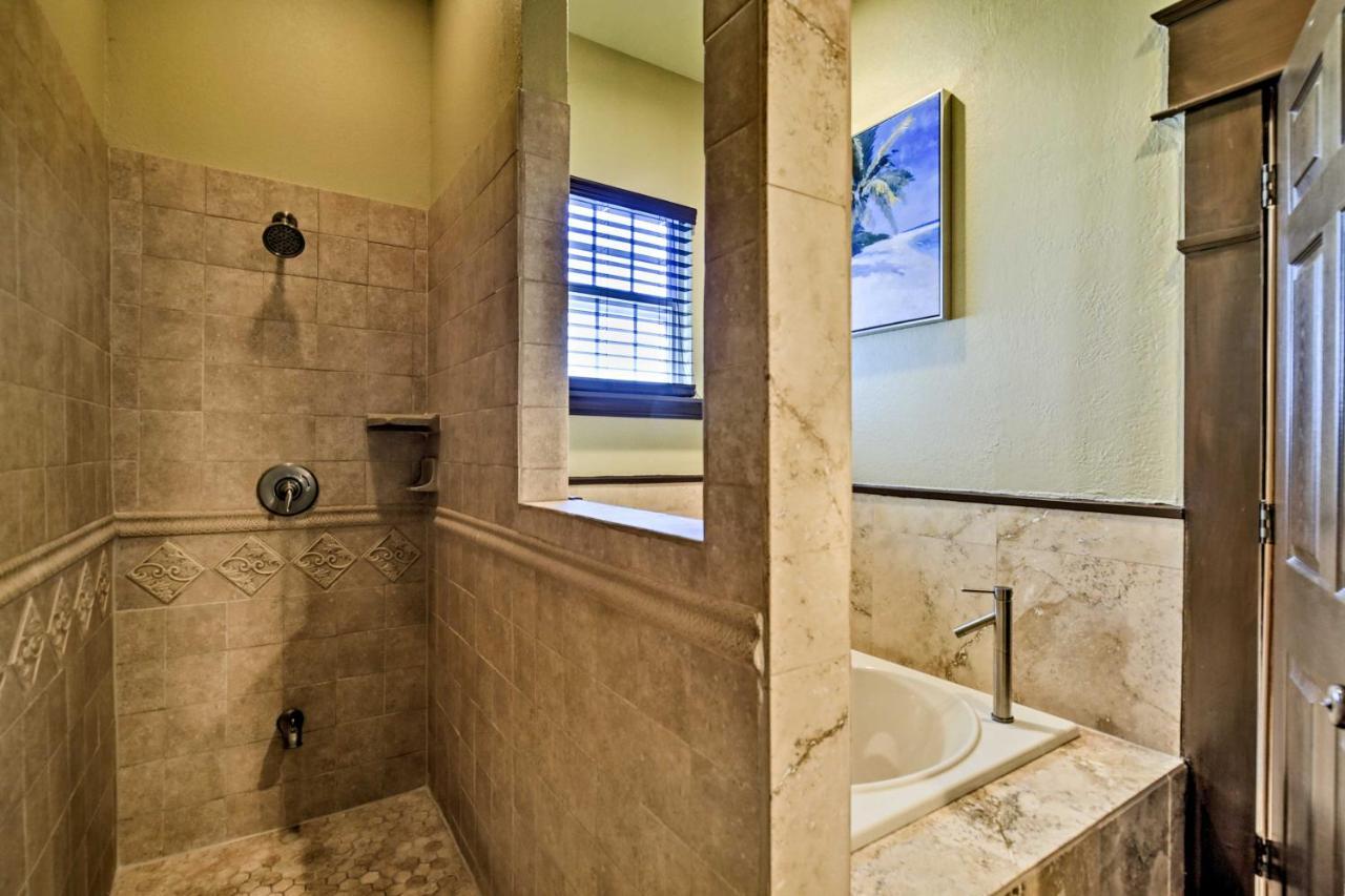 Tampa Oasis With Pool About 7 Mi To Busch Gardens! Villa ภายนอก รูปภาพ
